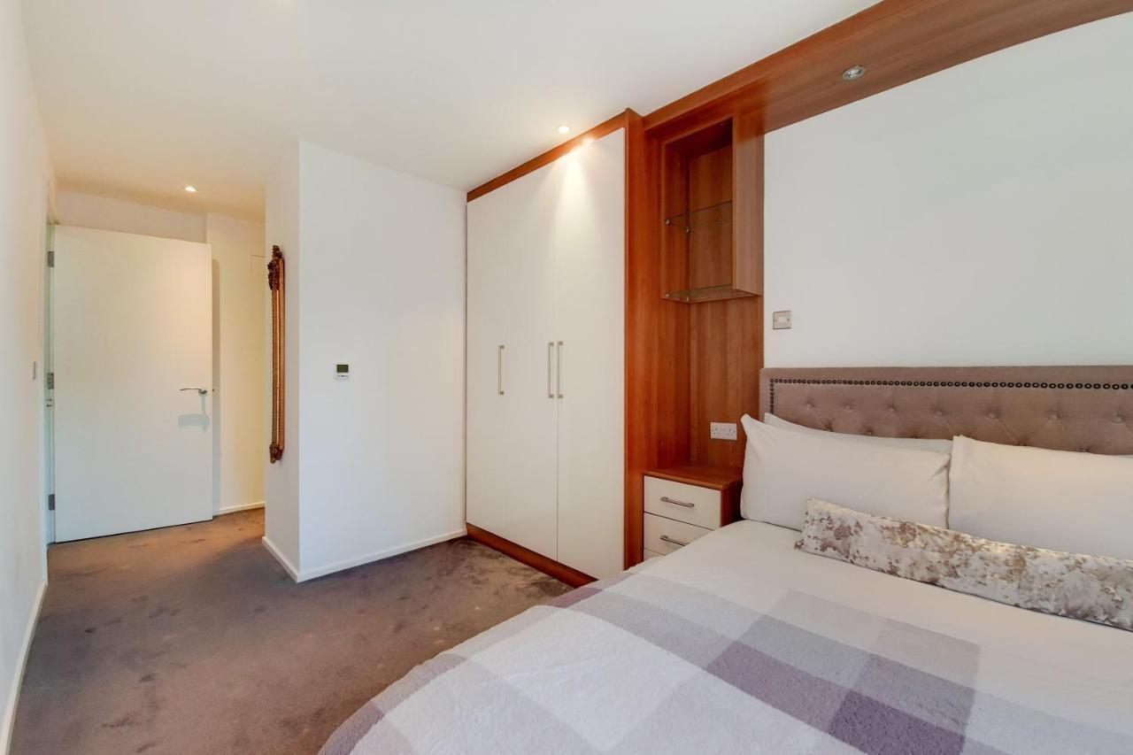 Free Parking - Two Bed Apartment By London Docklands Dış mekan fotoğraf