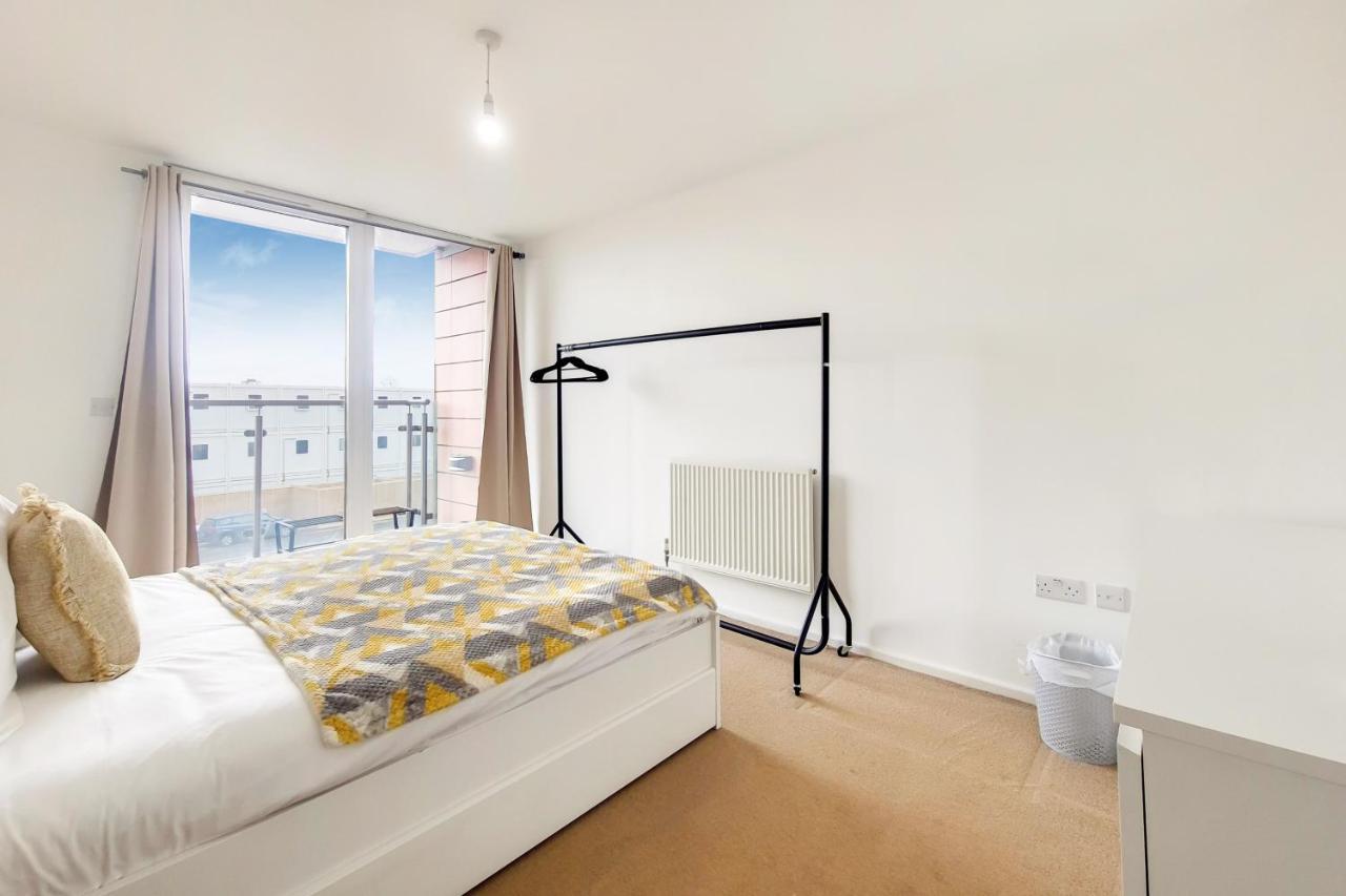 Free Parking - Two Bed Apartment By London Docklands Dış mekan fotoğraf