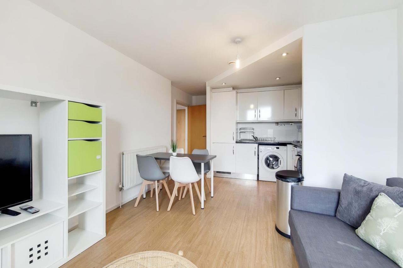 Free Parking - Two Bed Apartment By London Docklands Dış mekan fotoğraf